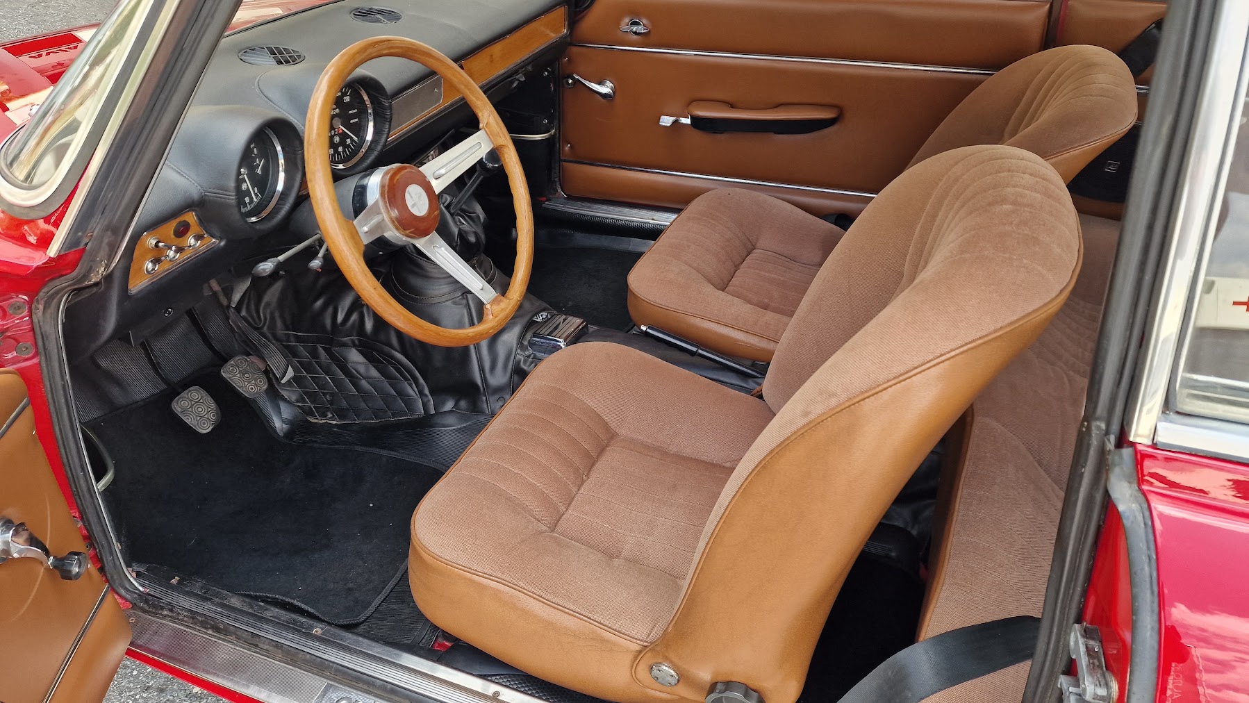 Alfa Romeo GT 1300 Junior Bild 8